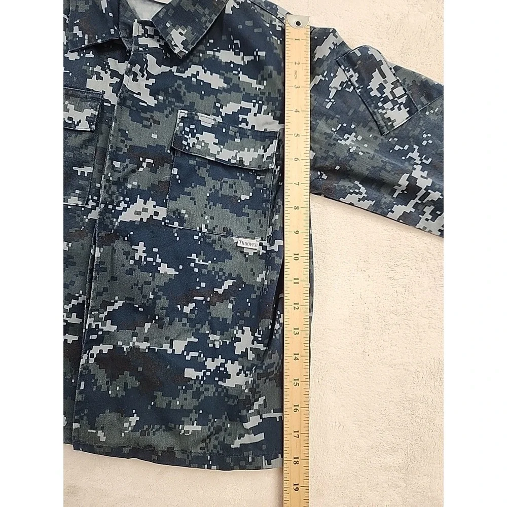 Blue‎ and Gray DIgital Camouflage Youth Light Weight Tropper Jacket Size 10